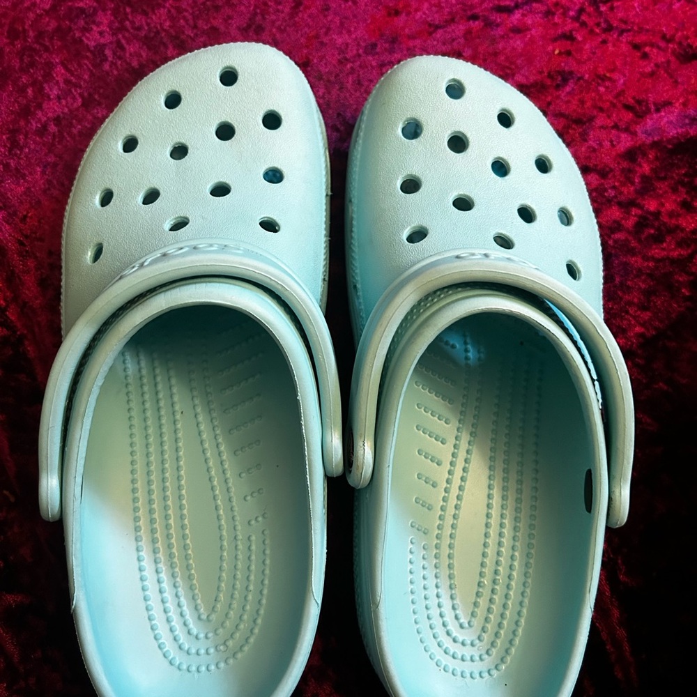 Pale Mint Green Water Shoes with Ventilation and Comfortable Interior